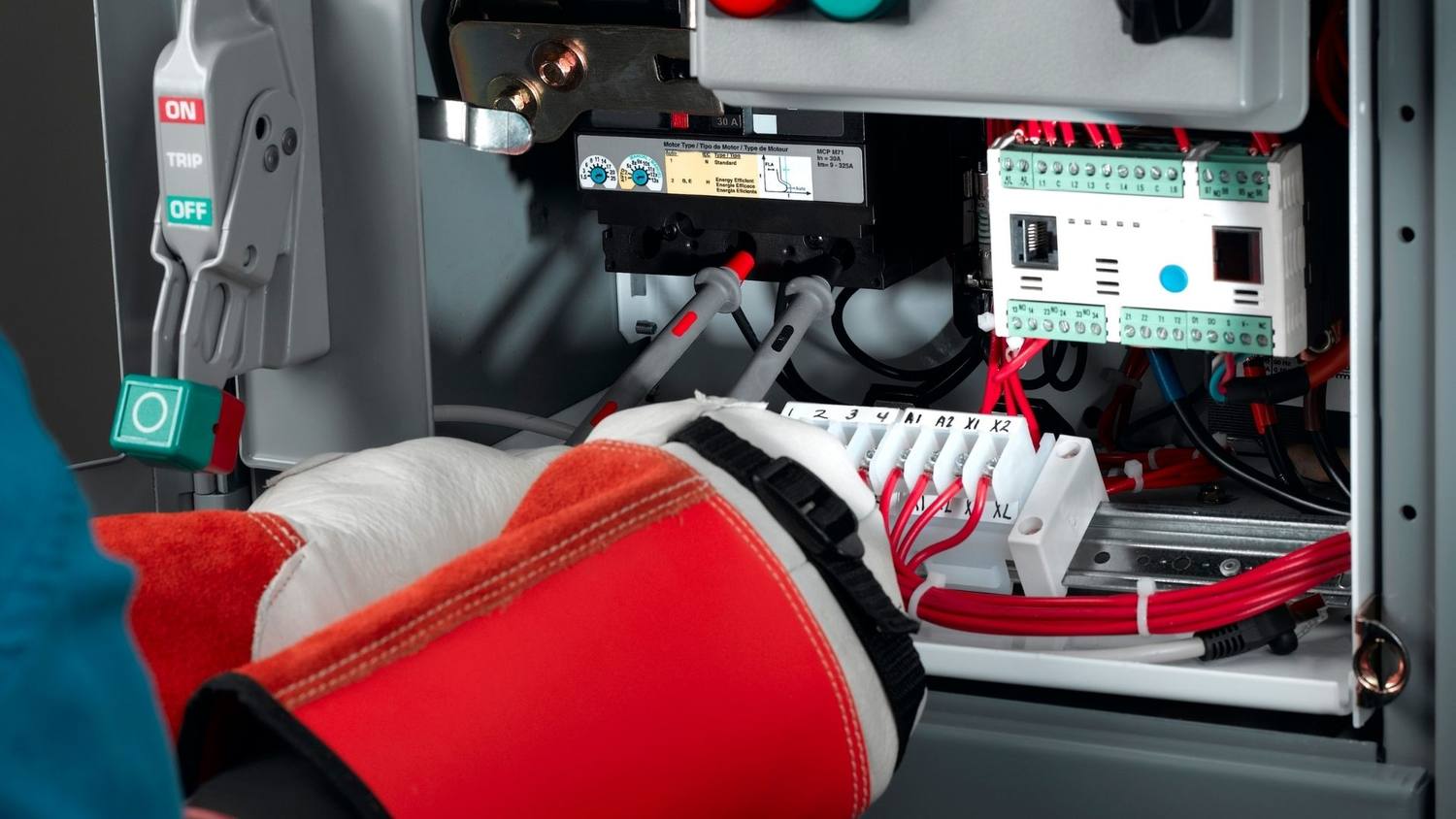 Commercial Electrician electrician service in Sacramento, CA