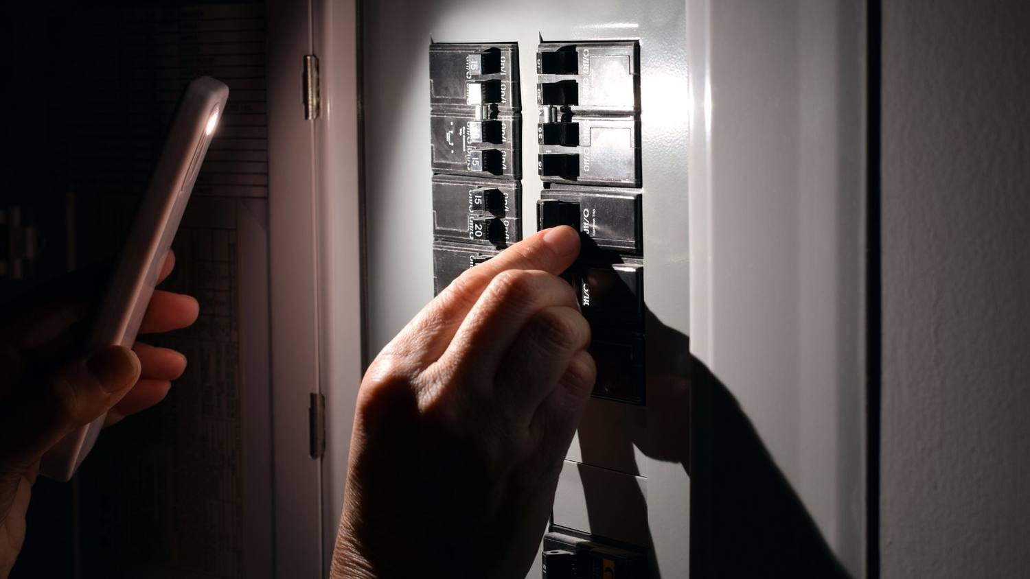 Emergency Electrician service in Sacramento, CA